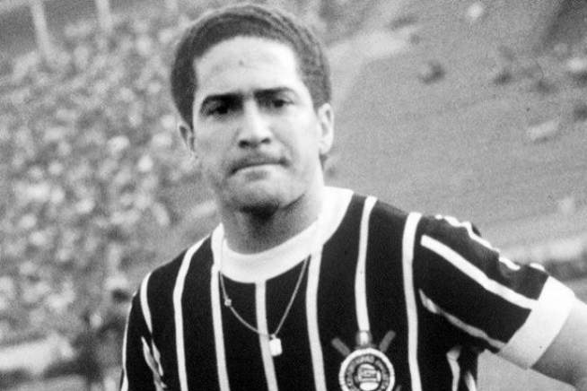 Palhinha ídolo de Corinthians Cruzeiro e Atlético MG morre aos 73 anos