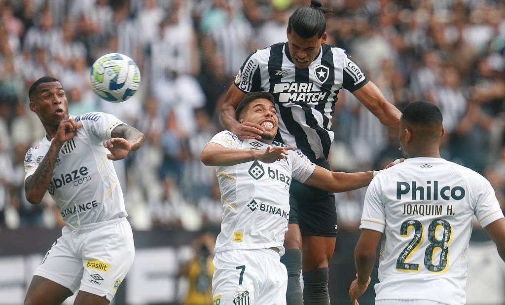 Santos arranca empate e Botafogo cai para terceiro no Brasileirão