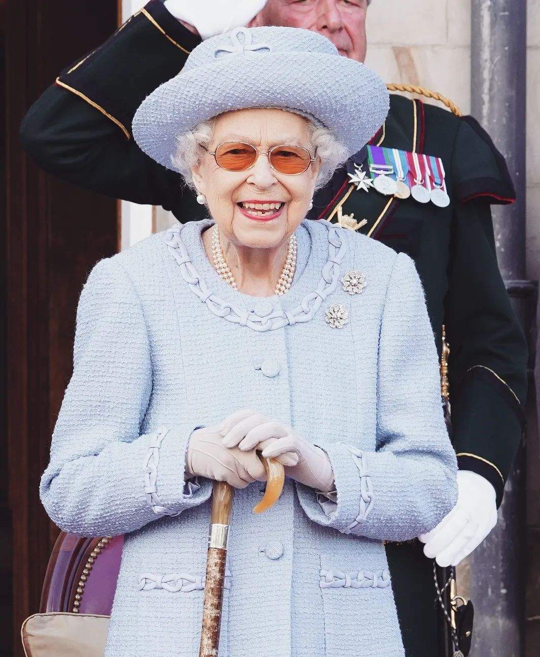 Fila para ver corpo da rainha Elizabeth II tem 5 quilômetros em