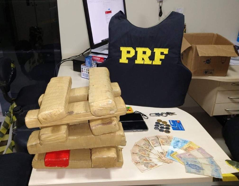 Operação Da Polícia Rodoviária Federal Apreende 24kg De Haxixe E 12 Tabletes De Maconha No Es 