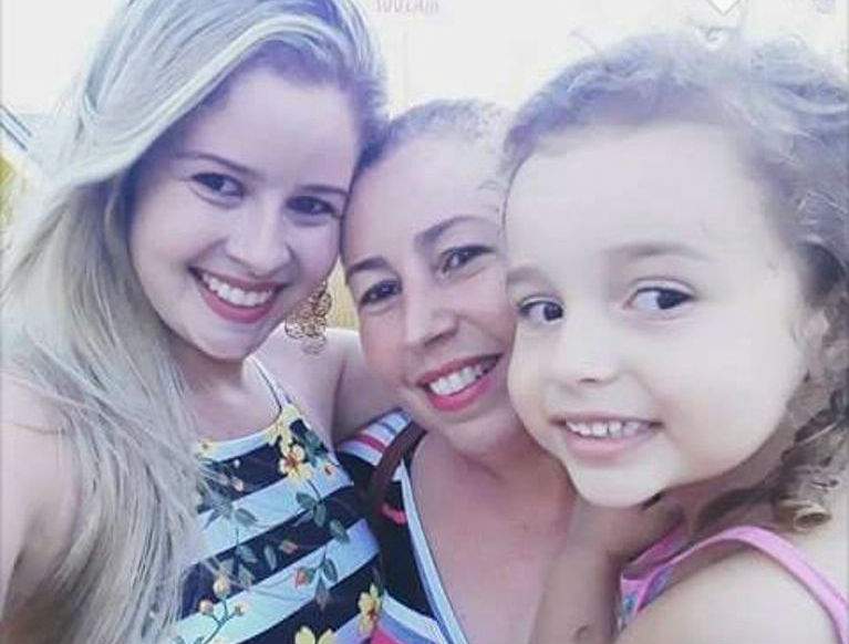 fotos da julia minegirl e da vida real