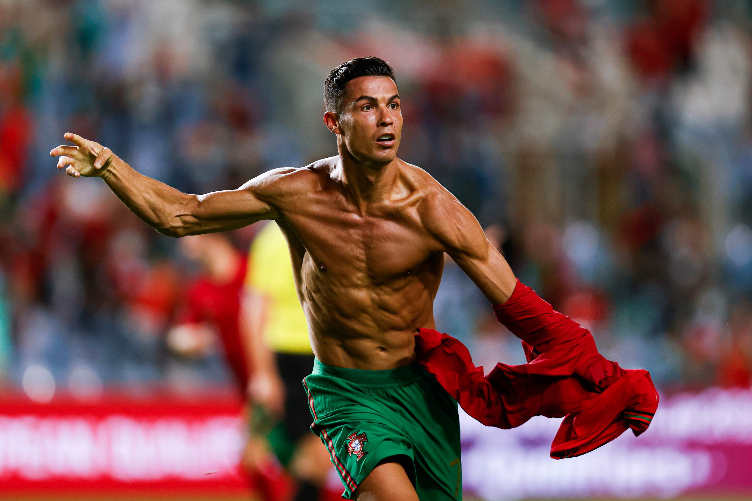 Com gol de CR7, Portugal vira sobre Luxemburgo nas Eliminatórias