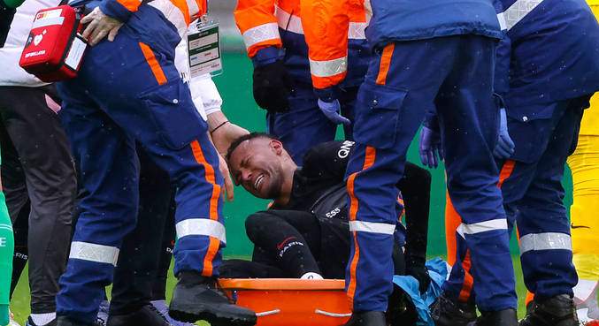 Neymar revient en France et commence à courir pour le PSG contre le Real Madrid