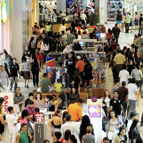 Natal: shoppings e lojas do ES ampliam horário de funcionamento