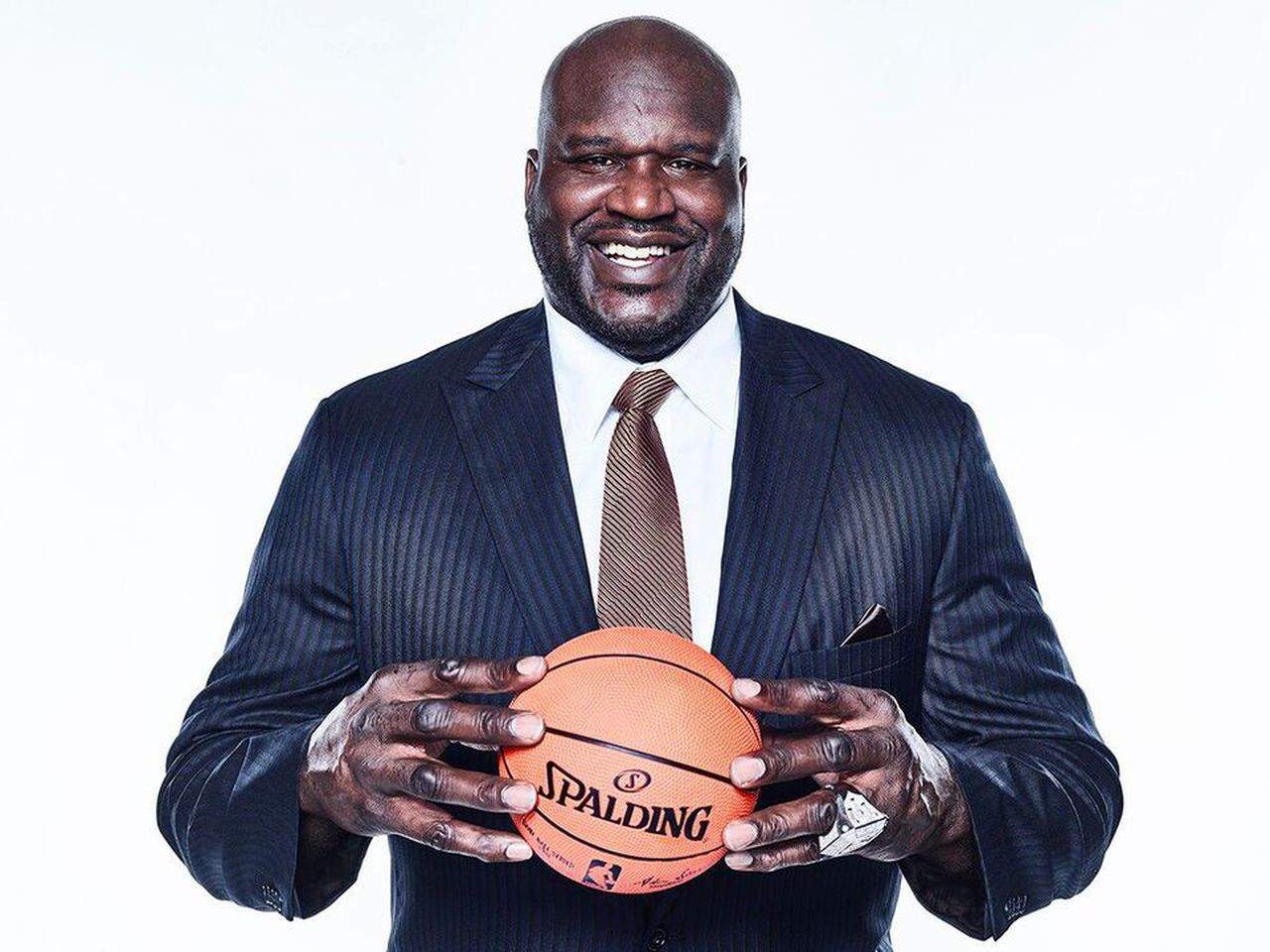 shaquille-o-neal-d-mais-de-1000-ps5-e-nintendo-switch-para-crian-as