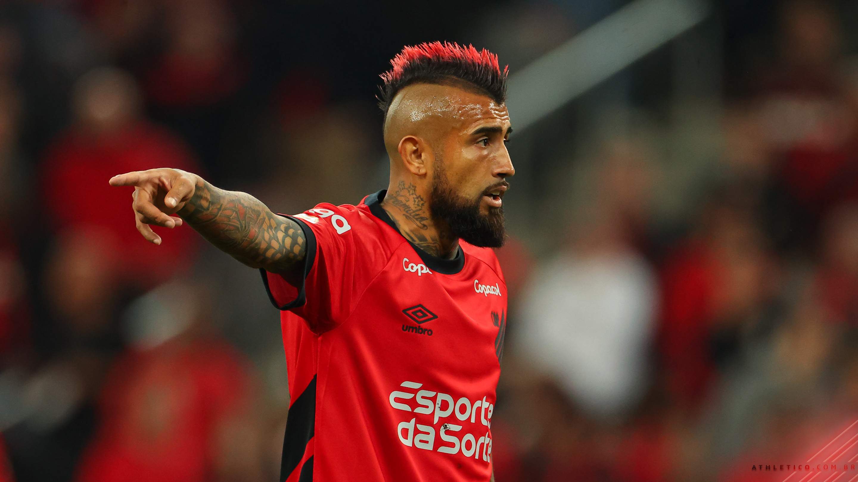 Com a saída de Arturo Vidal, Flamengo terá apenas seis jogadores