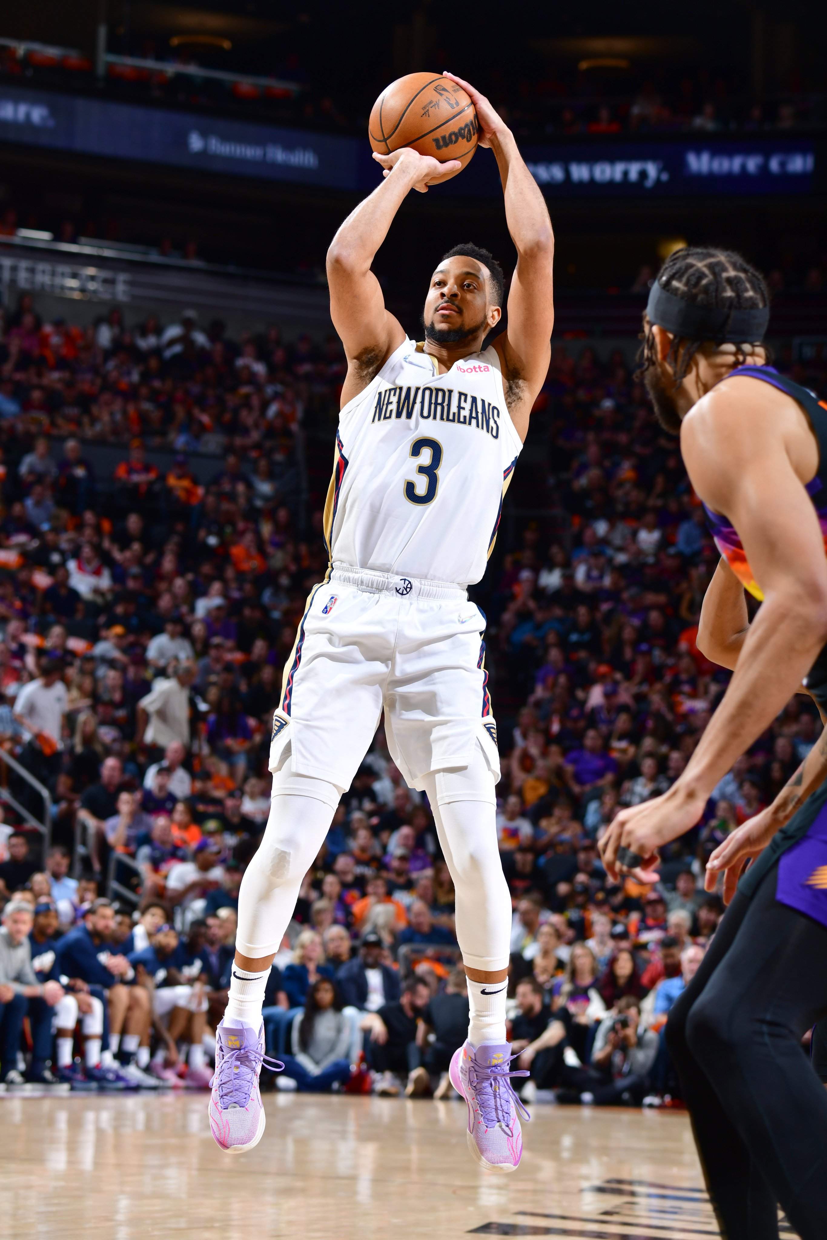 Pelicans Surpreendem Suns Fora De Casa E Empatam Série Nos Playoffs Da Nba 7666