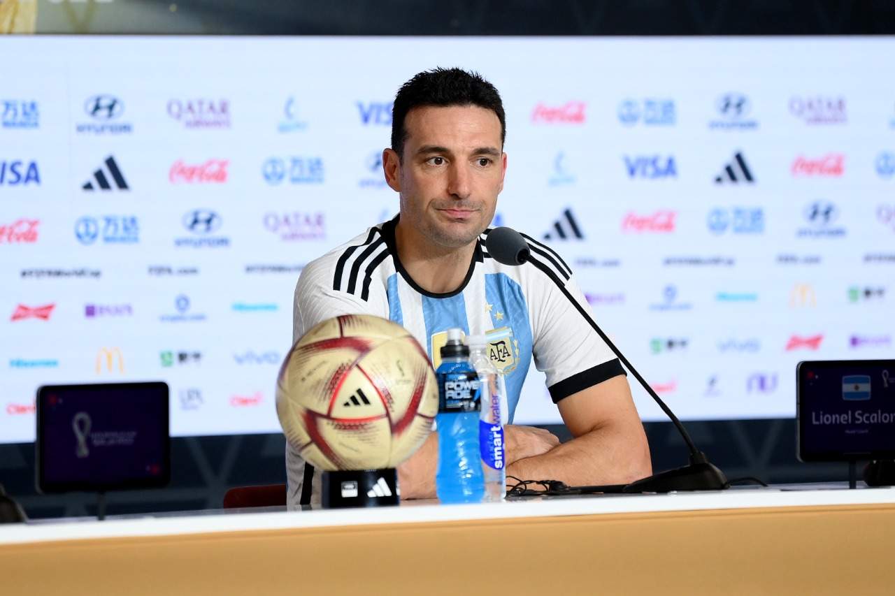 Presidente de la AFA revela conversaciones con Scaloni y ‘garantía’ en la Selección Argentina