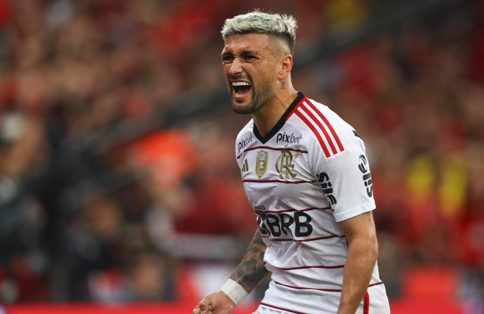 Flamengo bate o Corinthians e bota o 'pé' na semifinal da Copa