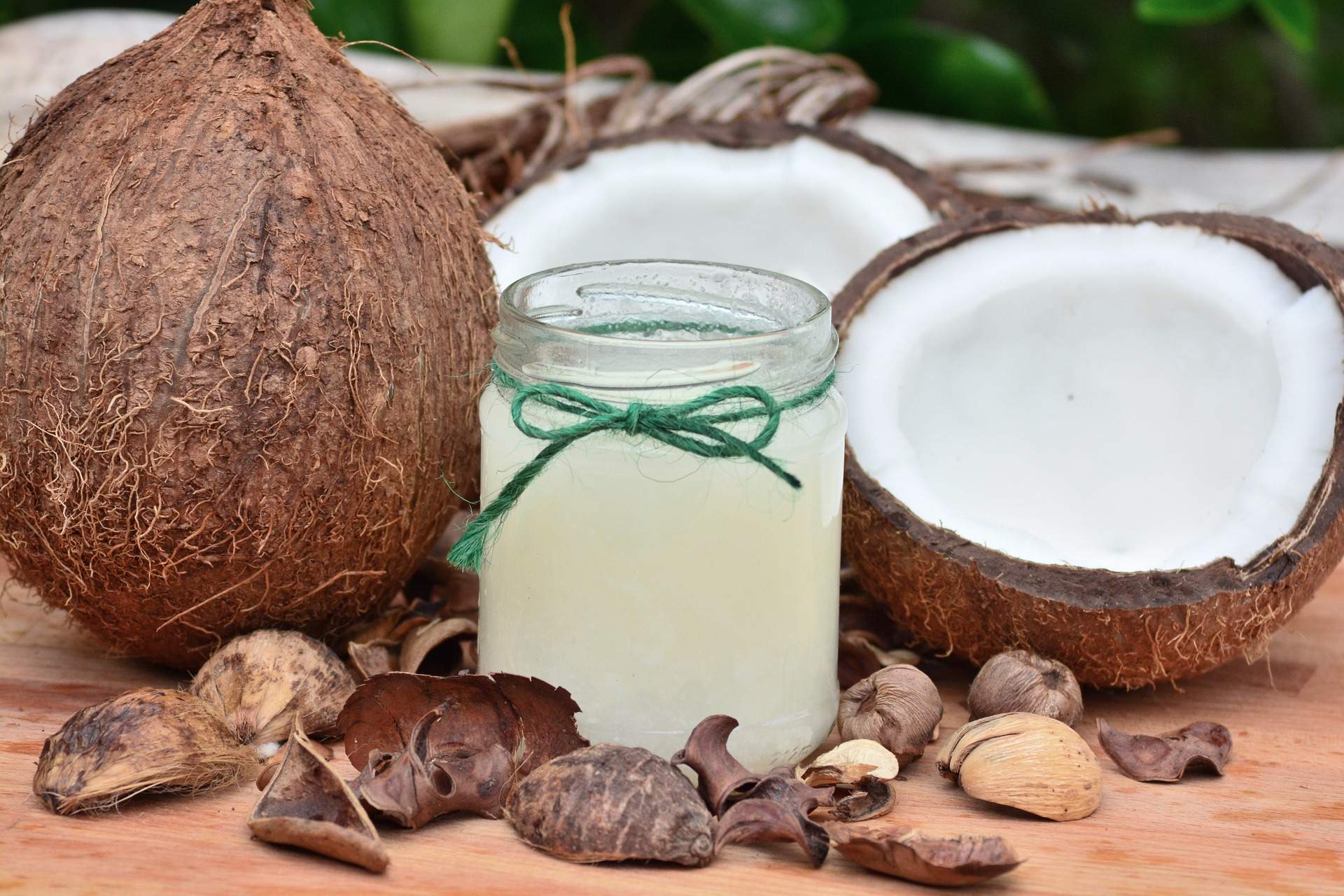 Conheça os benefícios do óleo de coco para a higiene íntima feminina foto imagem