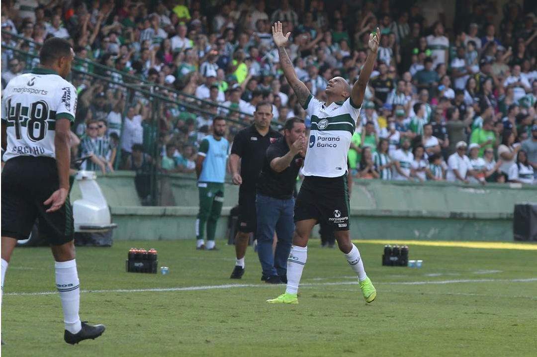 A 2 Rodadas Do Fim, Coritiba Bate Oeste E Recupera A Terceira Posição ...