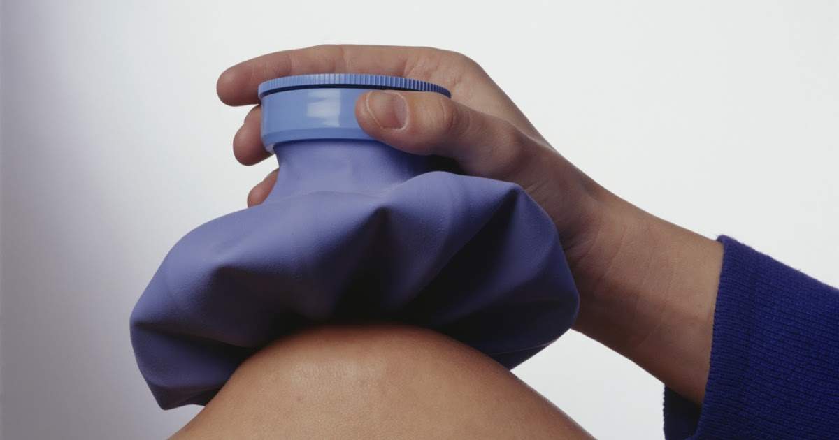 Bolsa de agua quente ajuda na dor nas costas Compressa Fria Ou Quente Qual E A Melhor Para Aliviar As Dores