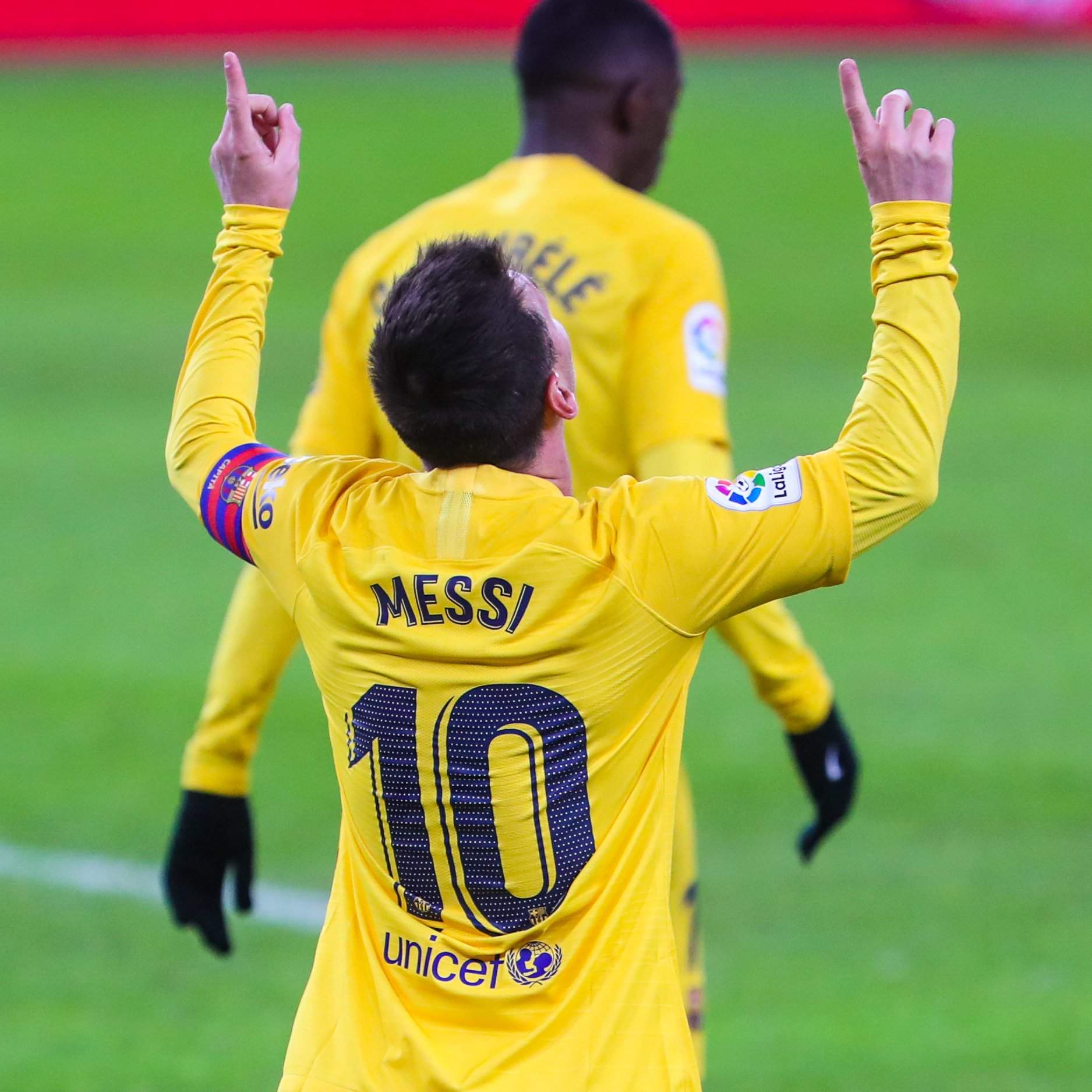 Lionel Messi deixa o Barcelona depois de impasse com liga espanhola