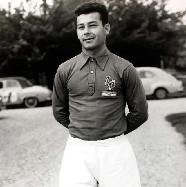 Morre Just Fontaine, maior artilheiro da Copa do Mundo, que