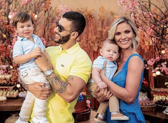 Andressa Suita revela que ela e os filhos estão doentes após aniversário de  Gusttavo Lima 