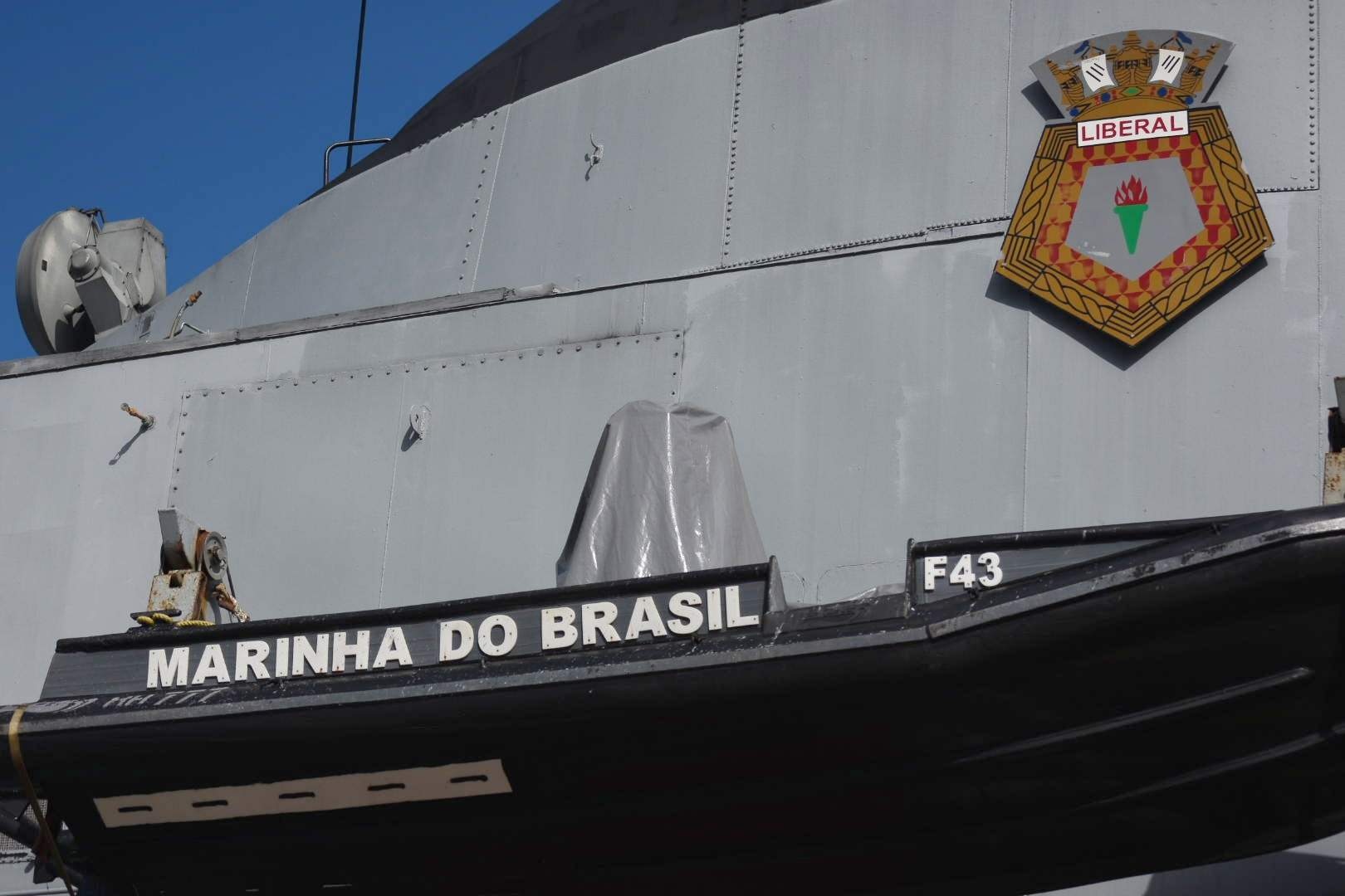 FOTOS | Famílias Fazem Fila Para Conhecer Navio Da Marinha Em Vitória