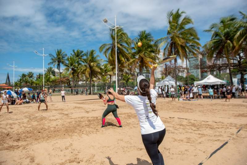 2º Torneio de Beach Tennis atrai 50 associados e familiares – AMPERJ