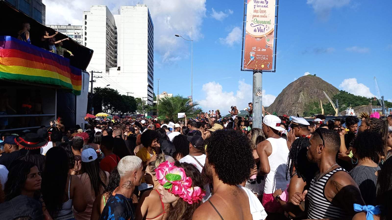 Puta Bloco agita domingo de Carnaval no Centro de Vitória