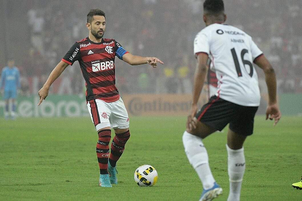 Reforços do Flamengo, Allan e Luiz Araújo são regularizados e