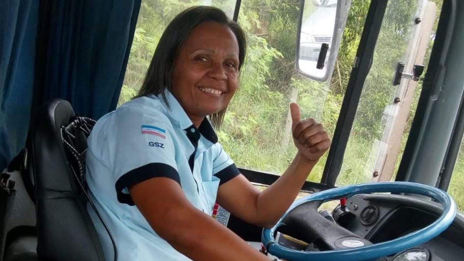 Dia da Mulher: motoristas do Transcol desviam do preconceito e se orgulham  da profissão